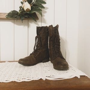 Steve Madden Brown Leather Boots with zipper. 8.5